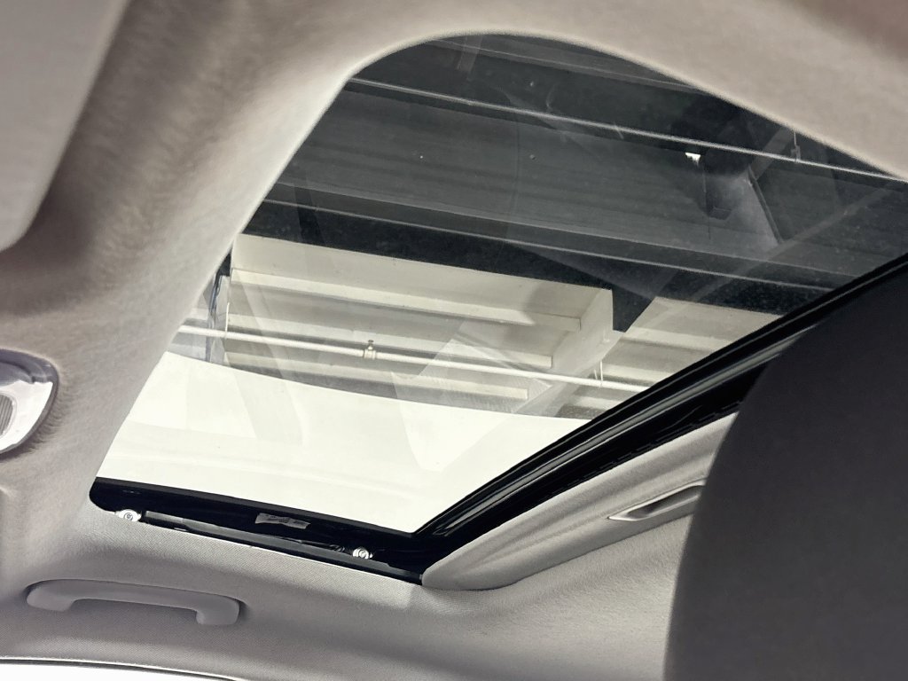 Used 2025 Hyundai Elantra SEL FWD image 19