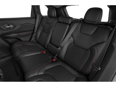 Used 2019 Jeep Cherokee Trailhawk w/ Comfort/Convenience Group image 8