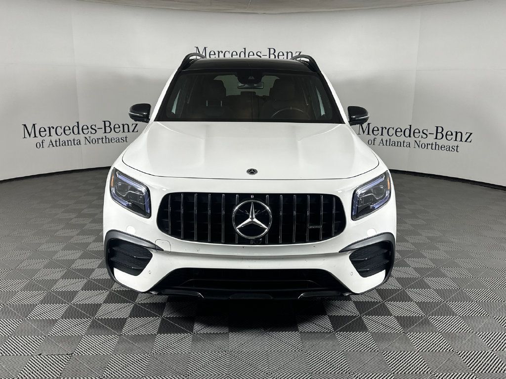 Used 2022 Mercedes-Benz GLB 35 AMG 4MATIC image 2