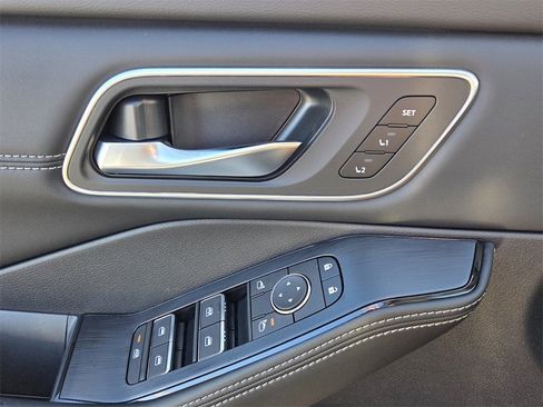 New 2026 Nissan Rogue Platinum image 30