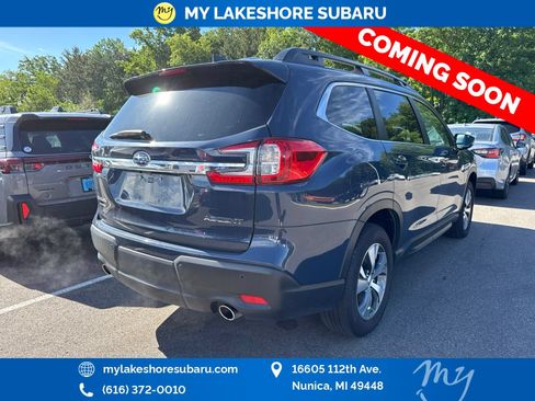 Used 2025 Subaru Ascent Premium AWD/4WD image 7