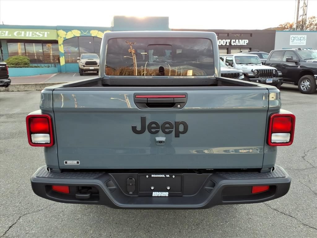 New 2026 Jeep Gladiator Sport AWD/4WD image 5