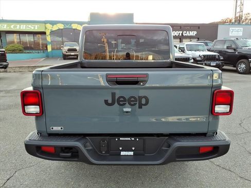 New 2026 Jeep Gladiator Sport image 5