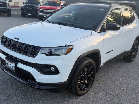 Used 2024 Jeep Compass Latitude w/ Sun and Sound Group image 3