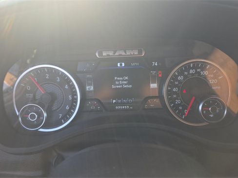 Used 2022 RAM 1500 Big Horn AWD/4WD image 12