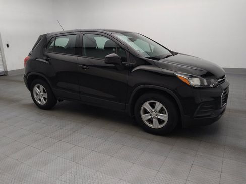Used 2020 Chevrolet Trax LS w/ LPO, Cargo Package FWD image 11