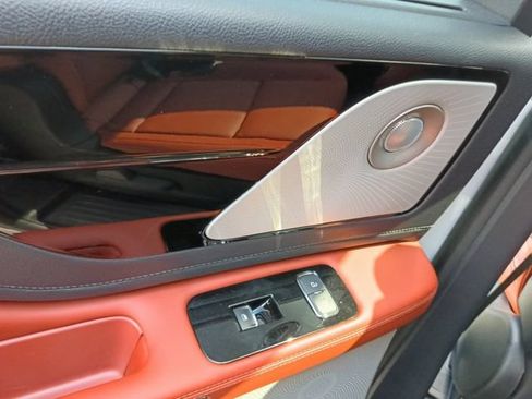 Used 2025 Lincoln Aviator Reserve w/ Equipment Group 201A AWD/4WD image 12