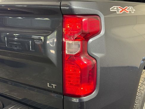 Used 2021 Chevrolet Silverado 1500 LT AWD/4WD image 33