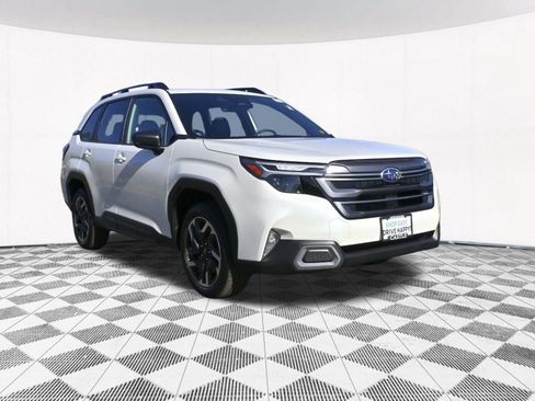 Used 2025 Subaru Forester Limited image 14