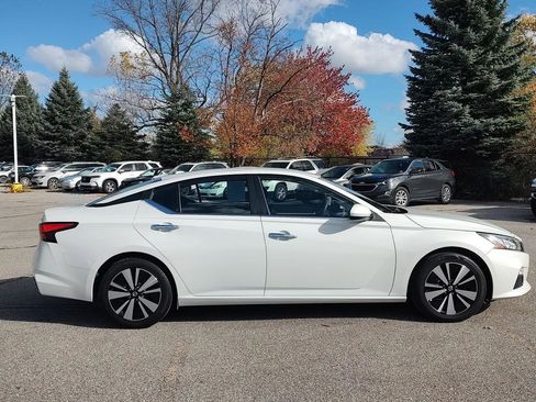 Used 2021 Nissan Altima 2.5 SV image 28