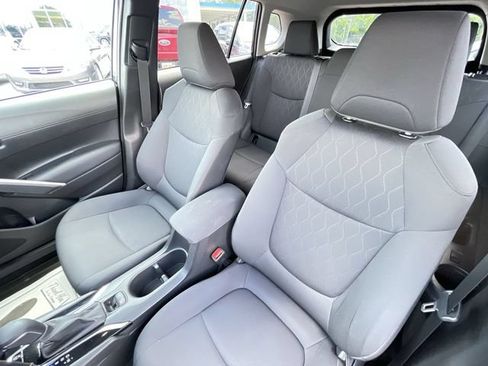 Used 2023 Toyota Corolla Cross LE FWD image 15