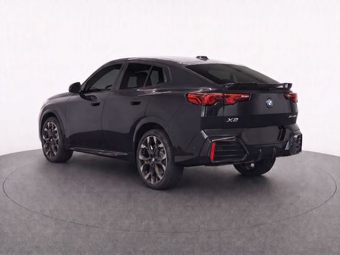 Certified 2025 BMW X2 xDrive28i w/ Premium Package AWD/4WD image 5