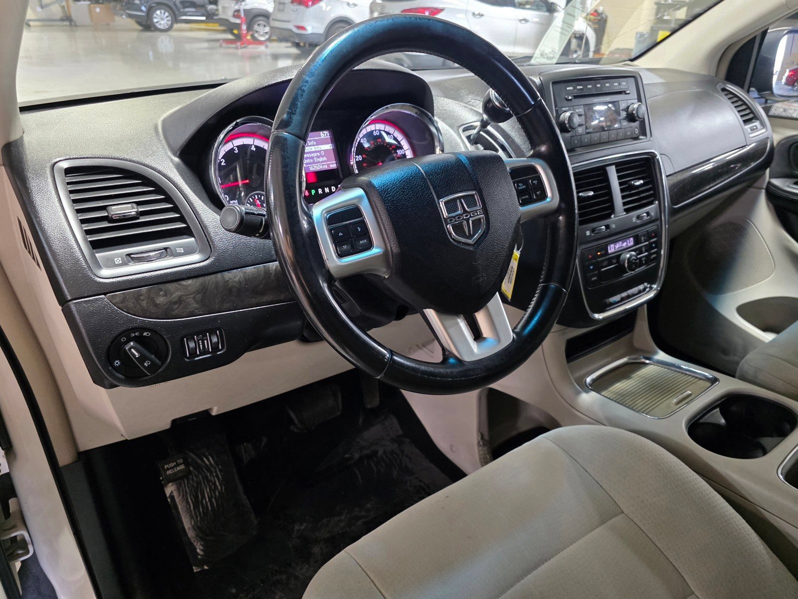 Used 2012 Dodge Grand Caravan Crew FWD image 23