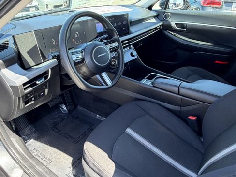 Used 2025 Hyundai Sonata SEL FWD image 25