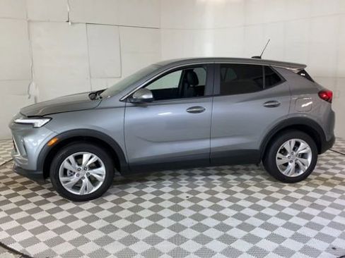 Used 2024 Buick Encore GX Preferred AWD/4WD image 4