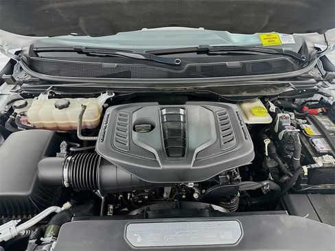 Used 2024 Jeep Wagoneer L Series II w/ Flexible Seating Group image 32