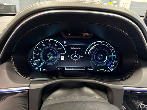 Used 2025 Genesis Electrified GV70 w/ Prestige Package AWD/4WD image 18