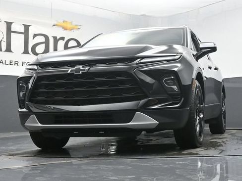 Used 2025 Chevrolet Blazer LT w/ Sound & Technology Package FWD image 58