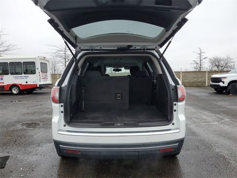 Used 2016 GMC Acadia SLE image 24