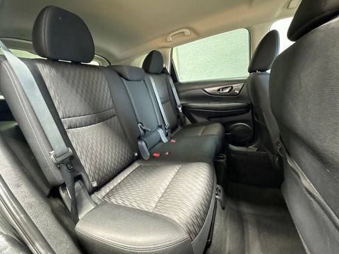 Used 2018 Nissan Rogue SV AWD/4WD image 31