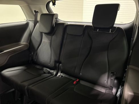 New 2026 Kia Carnival image 29