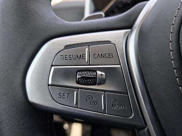 Used 2027 BMW X7 xDrive40i AWD/4WD image 23