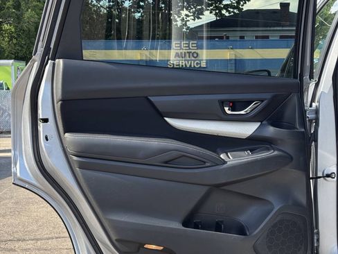 Used 2019 Subaru Ascent Premium AWD/4WD image 11