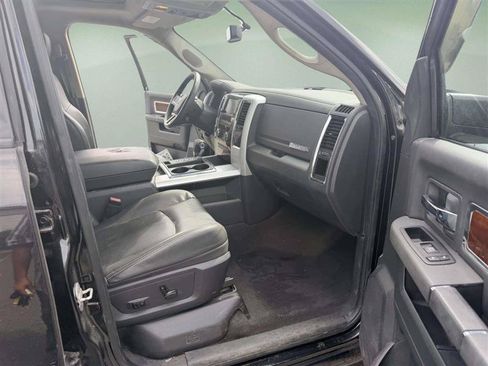 Used 2011 RAM 1500 Laramie AWD/4WD image 11