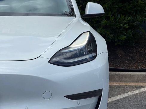 Used 2020 Tesla Model 3 Standard Range Plus RWD image 5