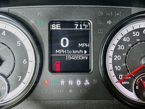 Used 2019 RAM 1500 Classic SLT AWD/4WD image 19
