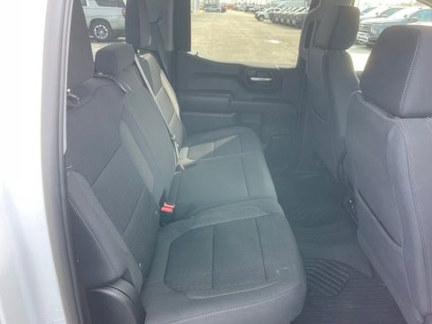 Used 2022 Chevrolet Silverado 1500 LT image 24