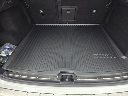 Used 2026 Volvo XC60 B5 Plus w/ Protection Package Premier AWD/4WD image 26