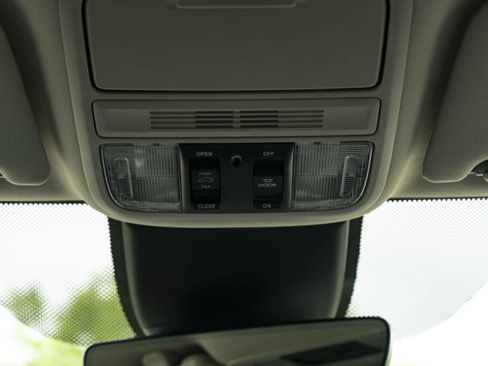 Used 2026 Honda Odyssey EX-L image 36