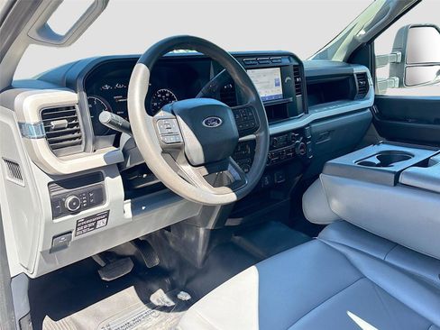 Used 2023 Ford F250 XL w/ FX4 Off-Road Package image 9