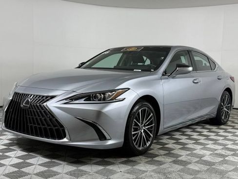 Used 2025 Lexus ES 350 w/ Premium Package FWD image 2