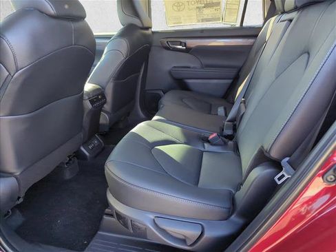 New 2026 Toyota Highlander Limited image 26