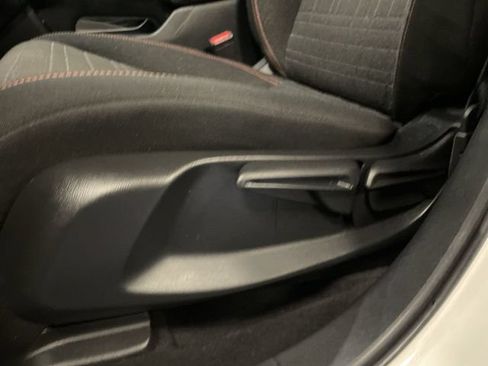 Used 2024 Honda HR-V Sport image 12