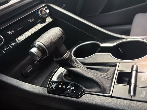 Used 2022 Kia K5 LXS image 26