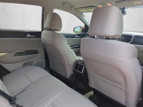 Used 2021 Kia Sportage LX w/ LX Fwd Popular Package image 21