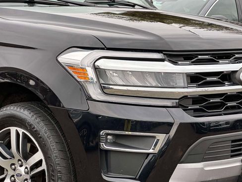 Used 2024 Ford Expedition Limited image 7