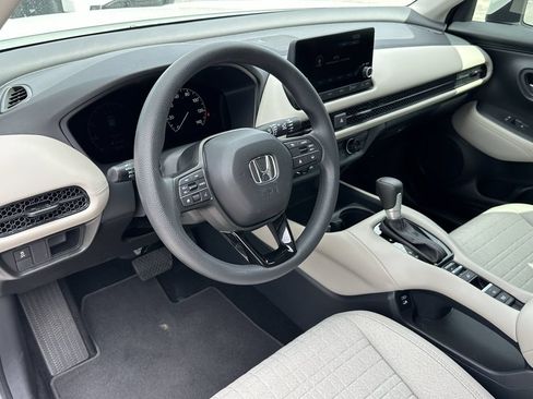 Used 2025 Honda HR-V LX image 18