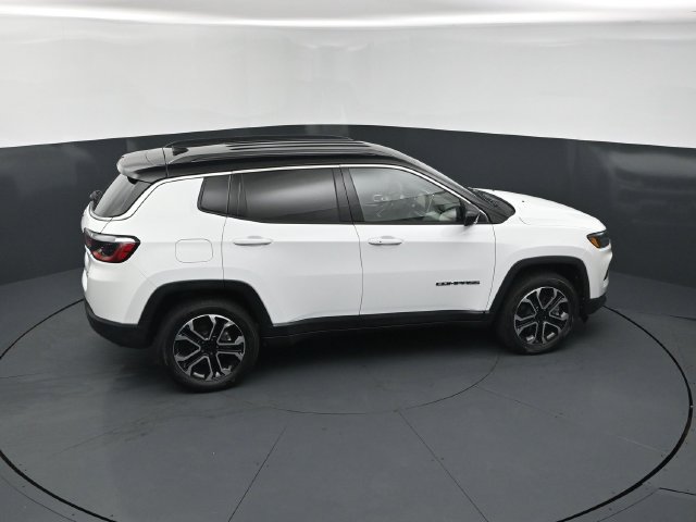 Used 2023 Jeep Compass Limited AWD/4WD image 18