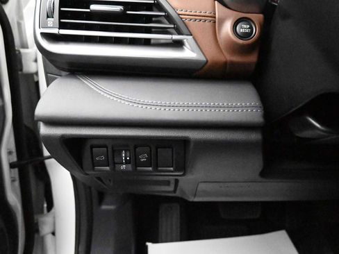 Used 2022 Subaru Outback Touring XT image 10