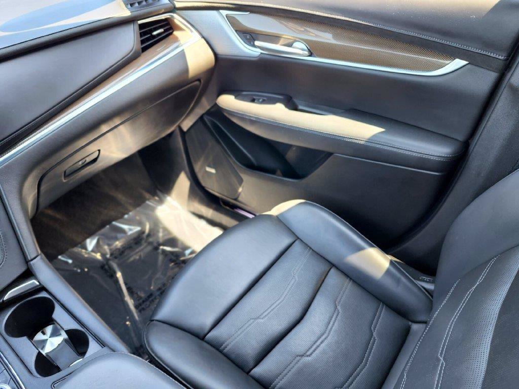 Used 2022 Cadillac XT5 Premium Luxury w/ Platinum Package AWD/4WD image 13