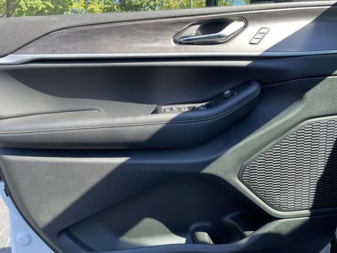 New 2025 Jeep Grand Cherokee L Limited w/ Black Appearance Package image 23