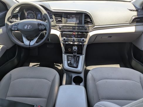 Used 2020 Hyundai Elantra SE w/ Cargo Package (C1) FWD image 14