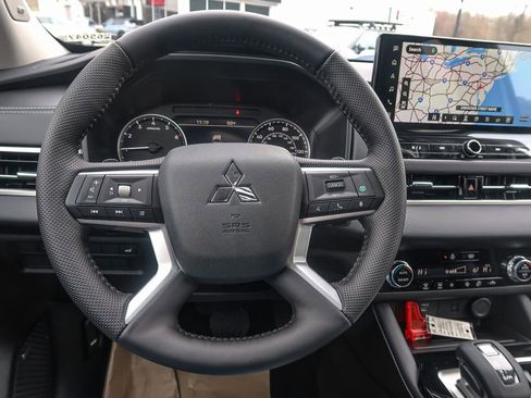 New 2026 Mitsubishi Outlander Trail Edition image 32