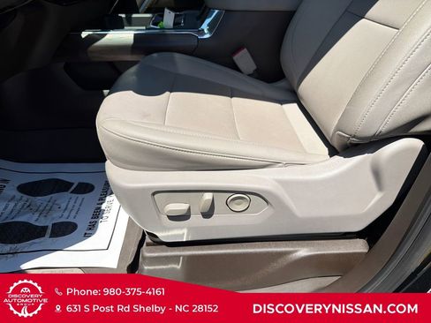Used 2024 GMC Sierra 2500 SLT w/ SLT Premium Package AWD/4WD image 14