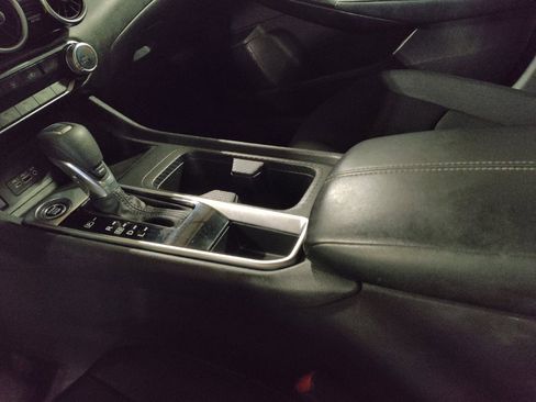 Used 2024 Nissan Sentra SV FWD image 26