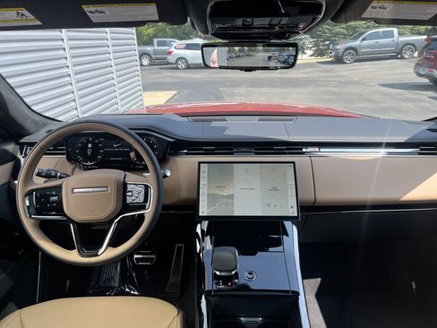 New 2025 Land Rover Range Rover Sport Autobiography image 9